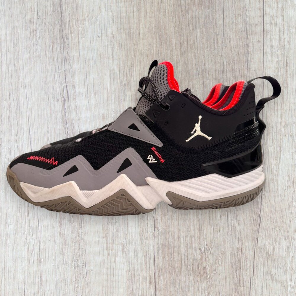 Nike Air Jordan Why Not Zer0.5 Basketball Shoes Mens 11 Black Grey Red CJ0780-00 - Picture 13 of 13